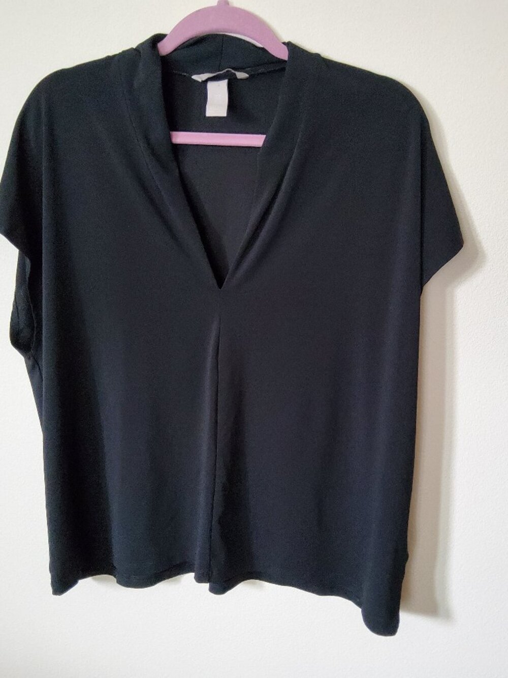 H&M Black V neck cap sleeve top size XL